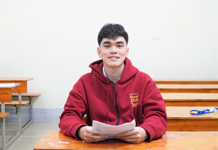 Nguyễn Phước Hải Khánh đã "đánh cược" ở năm lớp 12 và thành công giành giải Nhất học sinh giỏi quốc gia. Ảnh: Hồ Lài sn105367.jpg