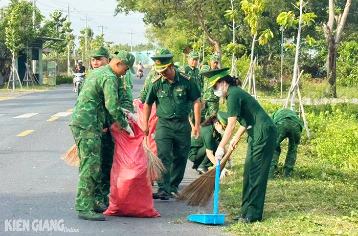 trung-tam-tai-chinh-khu-vuc-va-quoc-te-1-5038-7603jpg-1735984811.webp