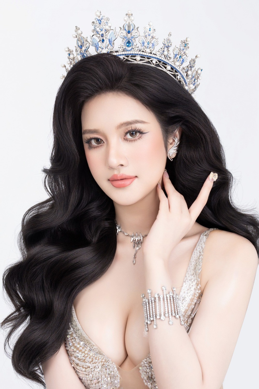a-hau-phan-thu-hien-danh-hieu-khong-lam-toi-khac-di-no-buoc-toi-phai-lon-len-4f7ee31b-1778658742.jpeg