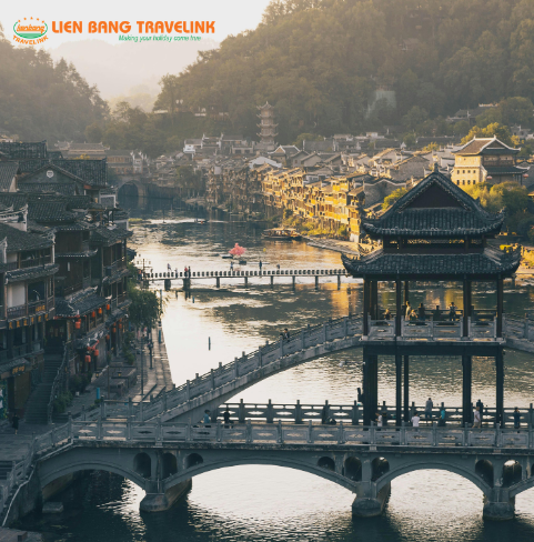 china-travel-du-lich-trung-quoc-2-1782286673.png