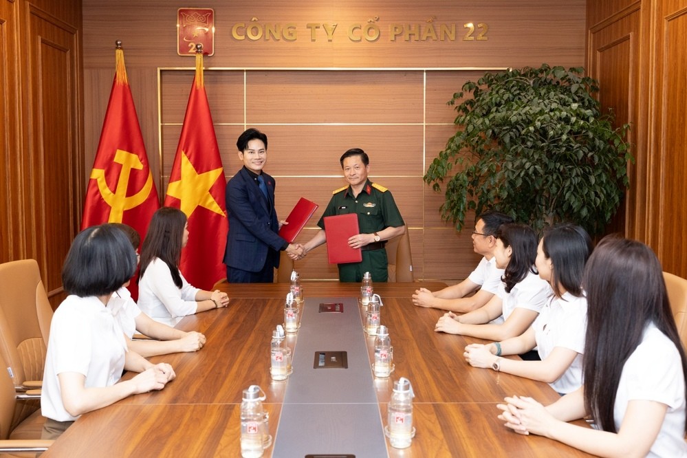 mc-hong-phuc-dong-hanh-cung-cac-hoat-dong-thien-nguyen-cua-bo-quoc-phong-70513fc0-1784640133.jpg