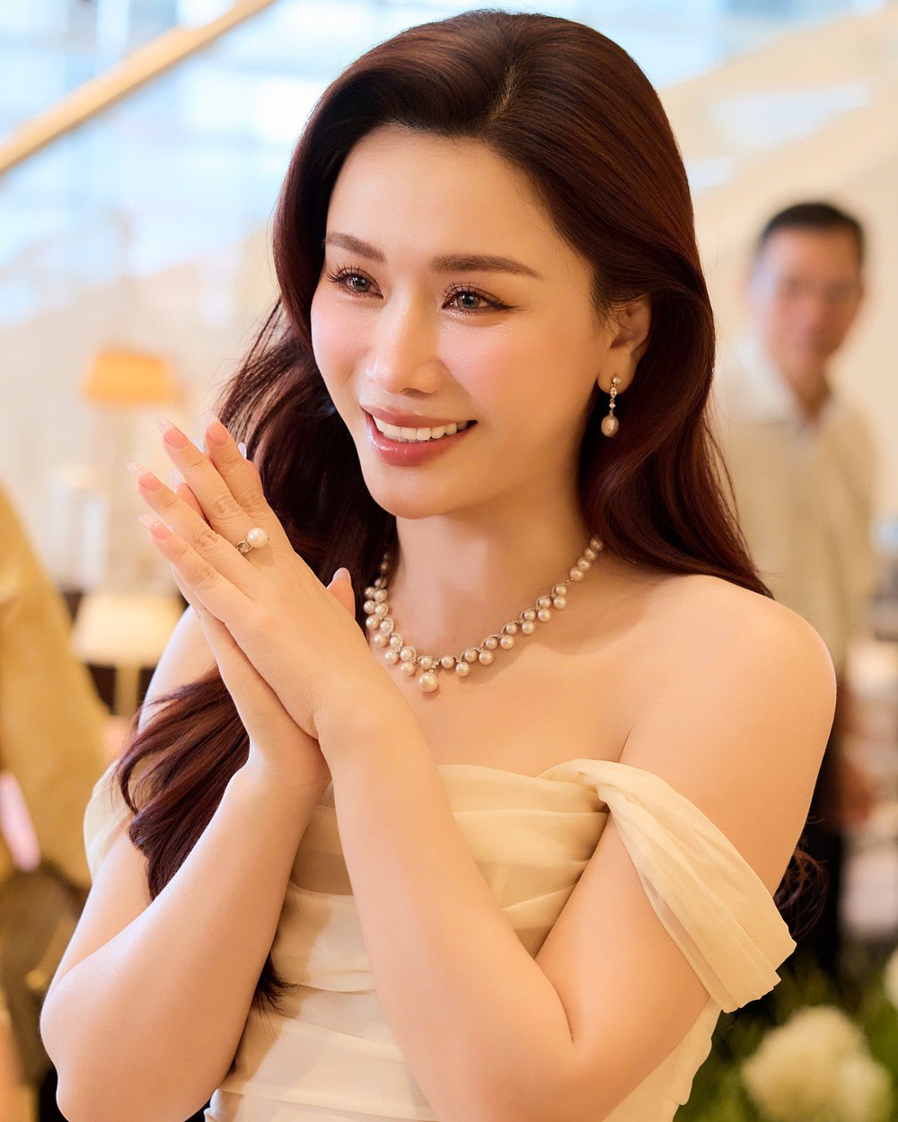 mc-anh-tho-giu-lua-nghe-ben-canh-hanh-trinh-moi-647d507c-1787036107.jpg