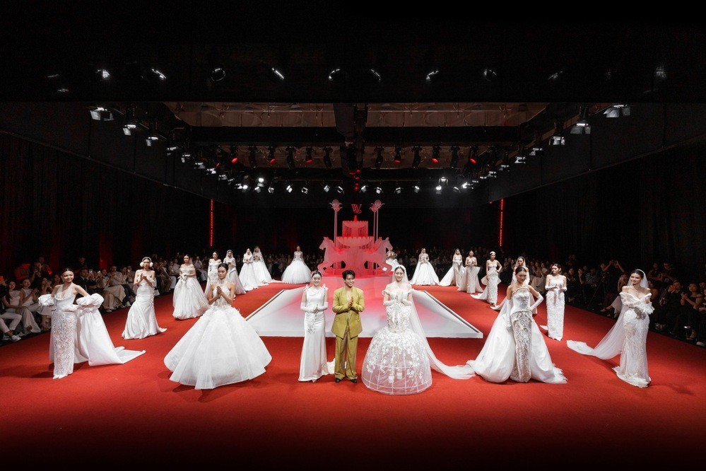 luong-thuy-linh-naomi-hoa-than-thanh-co-dau-trong-vietnam-wedding-week-a7391252-1787639615.jpeg