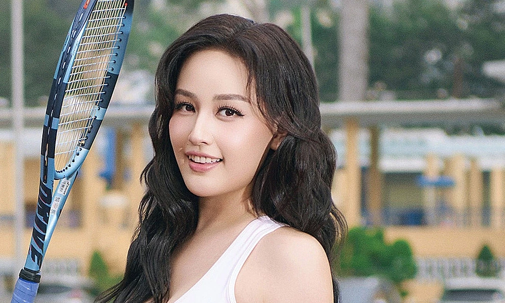 mai-phuong-thuy-tap-the-danh-tennis-1754545907-1754620565-1754620619-1754620634-1754621376-1786983568.webp