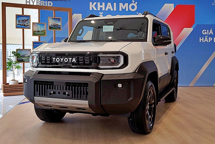 av-1787372159-206-width740height495-1787451604.jpg