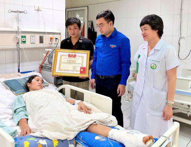 anh2-1791364216512190362990-1791379519.jpeg