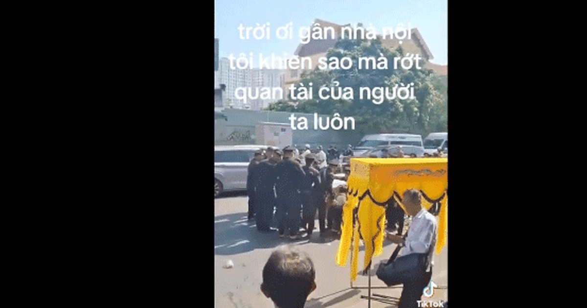 Xôn xao clip đạo tì ở TPHCM làm rơi quan tài trong lúc đưa tang
