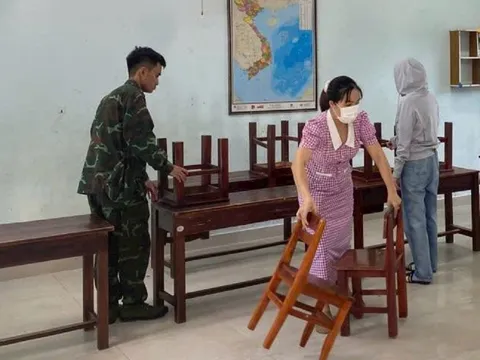 Học sinh Đà Nẵng nghỉ học do bão số 12