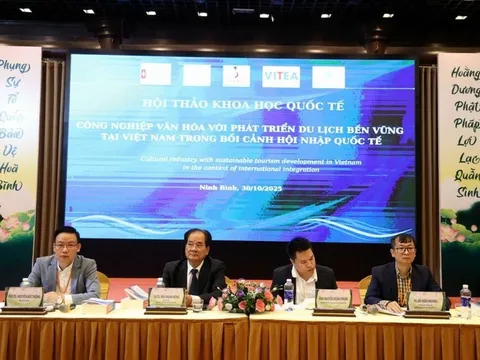 Phát triển công nghiệp văn hóa gắn với du lịch bền vững-Bước đi tất yếu để hình thành chuỗi giá trị mới