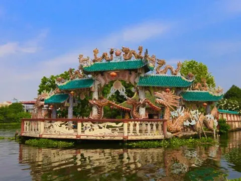 Khám phá Chùa Nổi (Phù Châu Miếu) - Điểm đến tâm linh độc đáo giữa Sài Gòn.