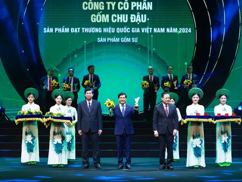 Gốm Chu Đậu – Tinh hoa từ đất Việt, lan tỏa phúc lành trên bàn thờ Việt