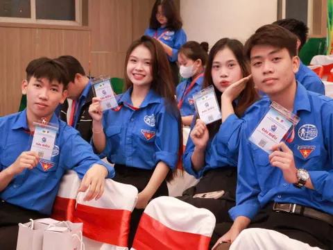 Nữ sinh Lê Khánh Huyền được bầu vào BCH Đoàn Trường Đại học Kinh doanh và Công nghệ Hà Nội