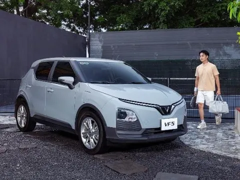 Xe đầu đời cho gia đình nhỏ: VinFast VF 5 đủ đầy trang bị, không lo chi phí vận hành