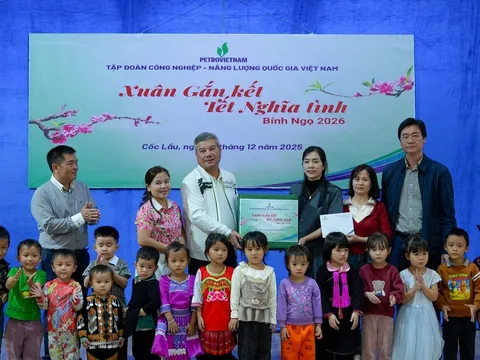 Petrovietnam: Chăm lo tết cho vùng cao Lào Cai