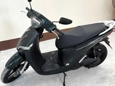 “Đón sóng xe điện”, nam bác sĩ Hà Nội chọn VinFast Feliz và cái kết “mua 1 được 2” đầy bất ngờ