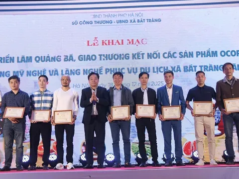 Góp phần tôn vinh, quảng bá sản phẩm gốm Bát Tràng