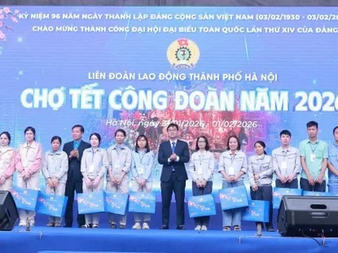 Công nhân lao động Thủ đô ấm áp, nghĩa tình Chương trình "Chợ Tết công đoàn"