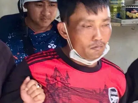 Giả vờ mua hàng rồi trói nhân viên, cướp tài sản