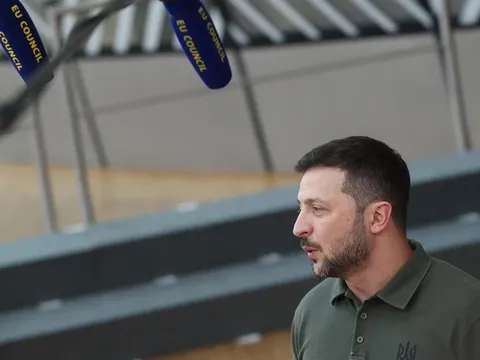 Ukraine tuyên bố về việc tấn công nhà máy thuốc súng của Nga