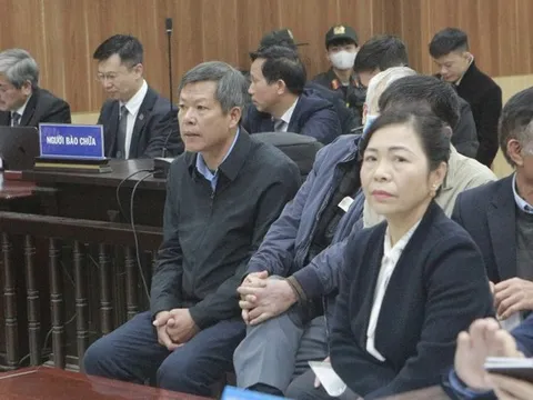 Xét xử cựu Bí thư Tỉnh uỷ Thanh Hóa: Công bố, xét hỏi về thư tay của cựu Phó giám đốc Sở Tài chính