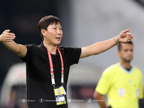 HLV Kim Sang-sik trở lại guồng quay với mục tiêu vòng loại Asian Cup 2027 và SEA Games 33