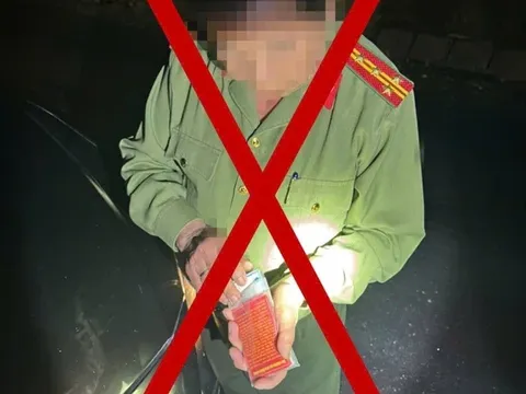 Mặc đồ "đại tá công an" để được bỏ qua vi phạm giao thông