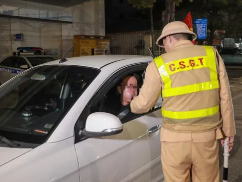 Kiểm soát vi phạm nồng độ cồn dịp cận Tết Nguyên đán ở cửa ngõ Thủ đô