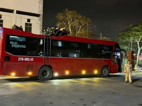 Chở quá 15 khách, tài xế và chủ xe bị phạt hơn 112 triệu đồng