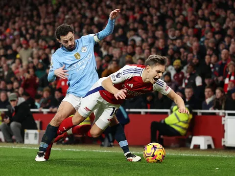 Sai lầm của Guardiola khiến Man City sụp đổ