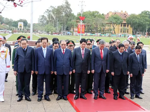 Lãnh đạo Đảng, Nhà nước vào Lăng viếng Chủ tịch Hồ Chí Minh