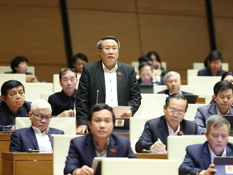 Bộ trưởng Bộ Nội vụ: Tạm giữ nguyên mô hình chính quyền địa phương trong thực hiện sắp xếp bộ máy