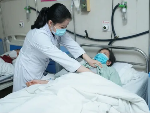 Bác sĩ Bệnh viện E cảnh báo 1 điều không nên tự ý làm khi mắc cúm