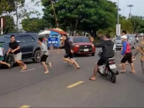 Gia Lai: Côn đồ lộng hành tấn công doanh nghiệp ngay quảng trường trung tâm phường Quy Nhơn Nam