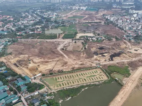 Bên trong đại công trường thi công hồ điều hoà rộng hơn 36 ha