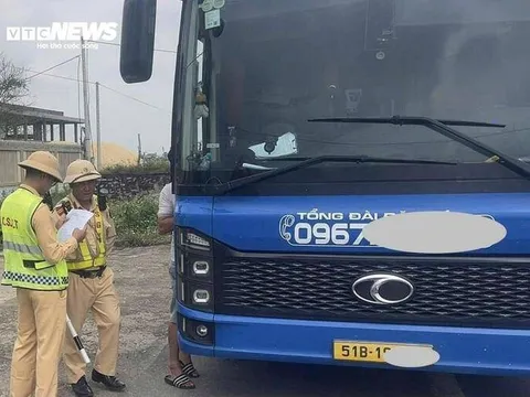 Xe khách chở quá 19 người, bị phạt hơn 140 triệu đồng