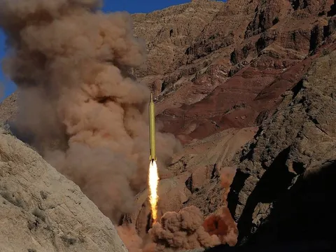 Iran tuyên bố phóng tên lửa tấn công lực lượng Mỹ tại Kuwait