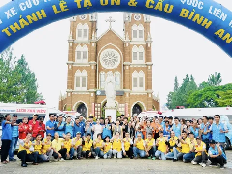 Đội Xe Cứu Thương 0 Đồng Nghệ An chính thức sở hữu 2 xe cứu thương sau gần 3 năm hoạt động