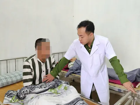 Từ bất cần chống đối, đến hy vọng đồng hành: Dấu ấn của người thầy thuốc mặc quân phục công an (kỳ 2)