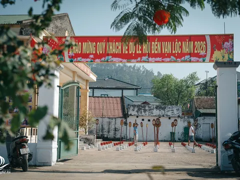 Rộn ràng Lễ hội Đền Vạn Lộc 2026