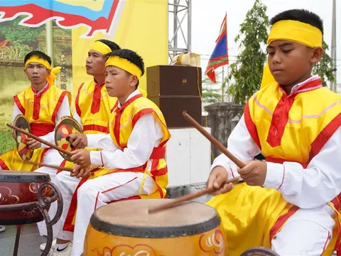 Nghệ An: Rộn ràng Hội thi đánh Trống tế trong Lễ hội Đền Cả năm 2026