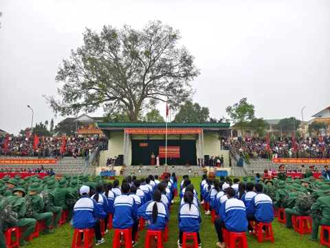 Tuổi trẻ Thanh Chương (Nghệ An) hăng hái lên đường nhập ngũ