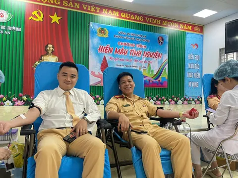 Lan tỏa nghĩa cử hiến máu tình nguyện từ cán bộ, chiến sĩ CSGT Nghệ An