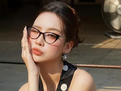 Mỹ nhân Việt cao gần 1m9, cha là Đại tá quân đội: Đôi chân dài kỷ lục showbiz, thành tích học tập gây choáng