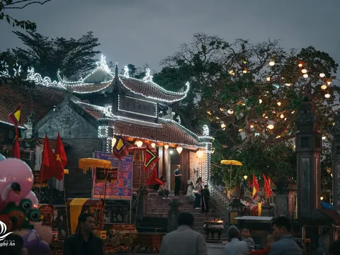 Hai ngôi đền linh thiêng xứ Nghệ cùng mở hội: Duyên giao hòa giữa núi và biển