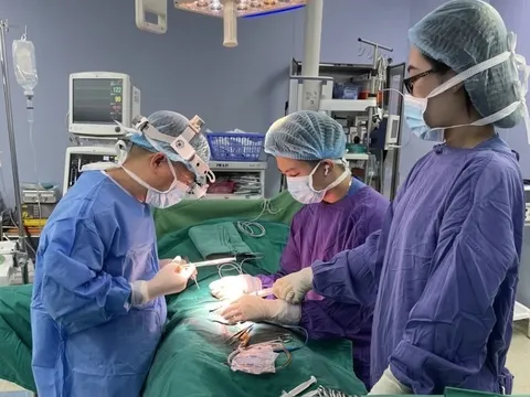 Nam thanh niên tự cắt ‘của quý’, bác sĩ chạy đua 6 giờ để nối lại thành công”