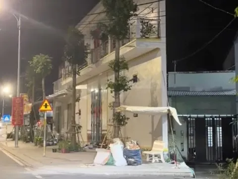 Cận cảnh căn nhà “mỏng nhất Việt Nam” gây bão mạng, sự thật phía sau khiến nhiều người bất ngờ