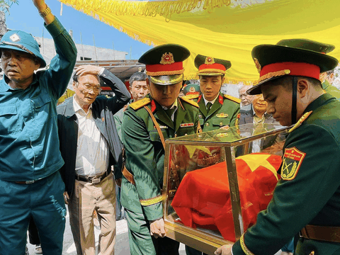 Nghệ An: Phường Vinh Lộc trang trọng tổ chức Lễ truy điệu và an táng hài cốt liệt sĩ Trần Ngọc Minh