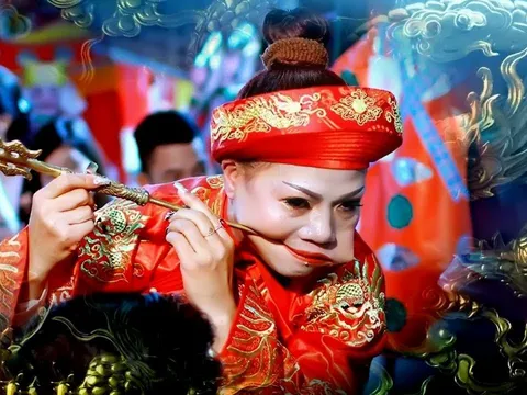 Nghi thức xiên lình trừ tà trong giá hầu Đức Ông Trần Triều: Dấu ấn huyền linh của tín ngưỡng dân gian