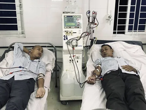 Xót xa hoàn cảnh hai cha con cùng mắc bệnh thận giai đoạn cuối ở Nghệ An