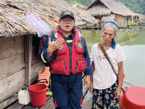 Cộng đồng chung tay giúp gia đình người đàn ông mất tích trên sông ở Nghệ An